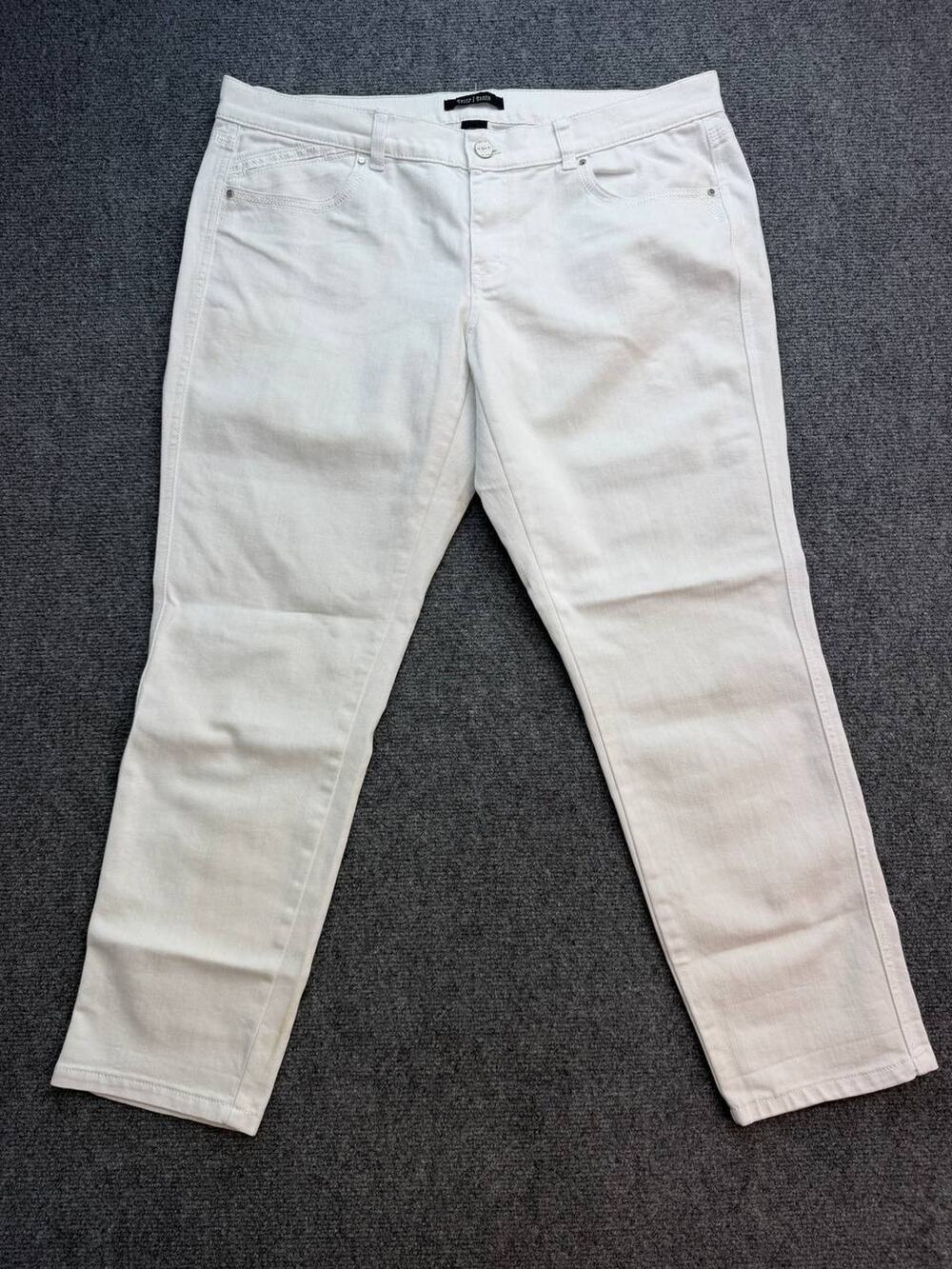 White House Black Market Noir Capri Jeans Womens Size 14 White Cropped Denim